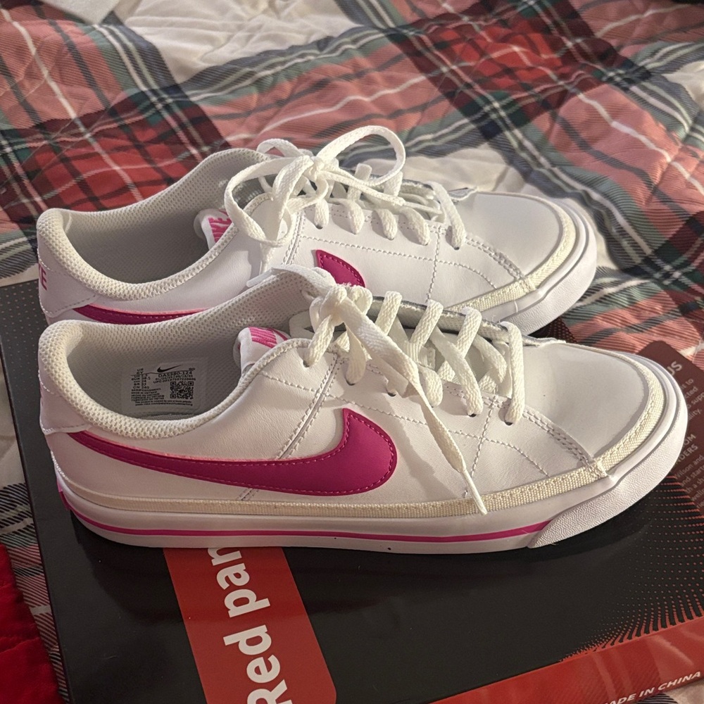 Nike Kids White and Pink Sneakers